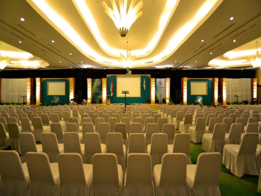 Ipb Convention Hotel Botani Square Bogor Esterno foto